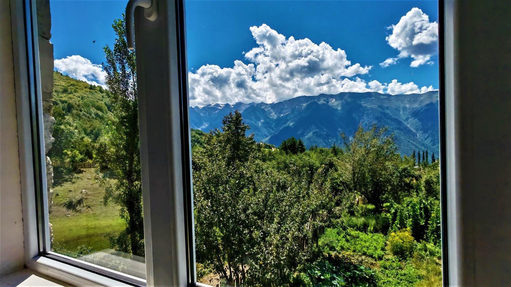 Gujejiani Guest House Μέστια Εξωτερικό φωτογραφία